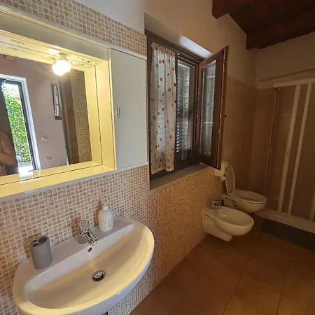 לינה וארוחת בוקר Da Fioro